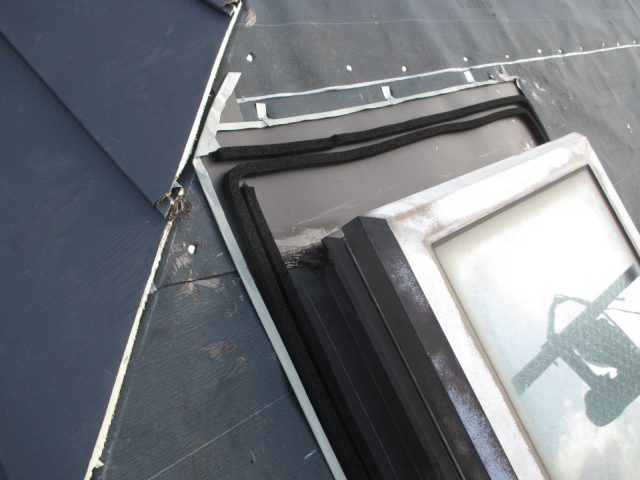 三木市の天窓周りの防水処理